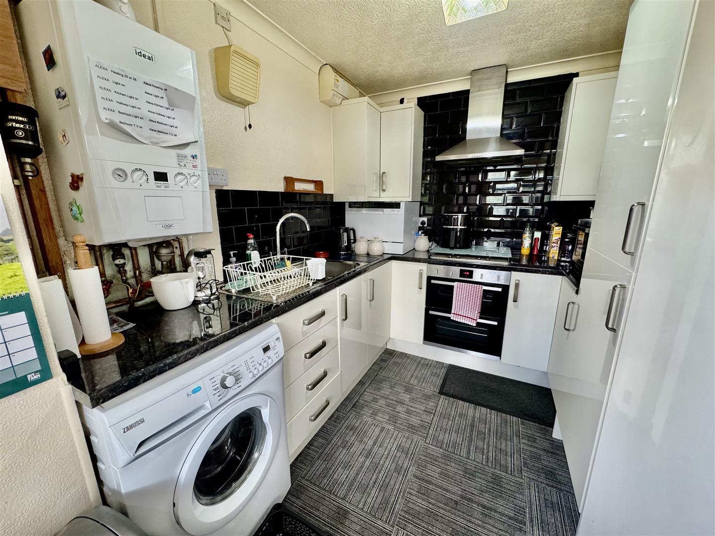 Awel Y Grug, Porthmadog